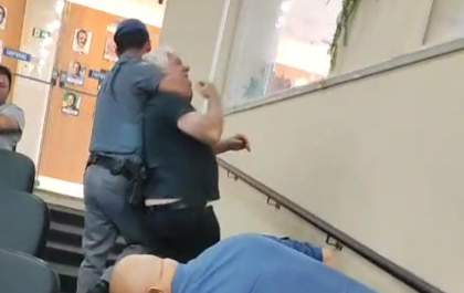 A pedido de Edgar Dourado, polícia retira idoso a força do plenário