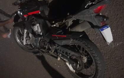 Jovem é preso após bater carro em moto e deixar mulher com múltiplas fraturas em Araçatuba