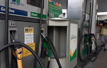 Petrobras reduz preço da gasolina A para as distribuidoras