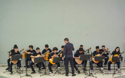 Camerata de Violões do GURI Araçatuba se apresenta nesta quarta