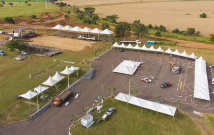 Em ritmo acelerado, recinto de festas começa a ganhar forma para a 29ª Festa do Peão de Castilho