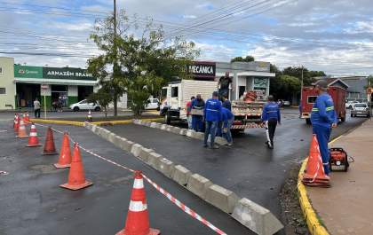 Prefeitura bloqueia acesso à Aguapeí no sentido bairro