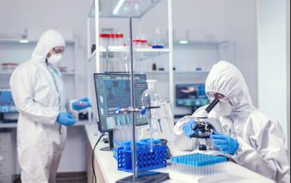 Laboratórios de apoio impulsionam descentralização da saúde e ampliam acesso a diagnósticos