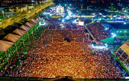 Expotrês bate recorde de público em show de Gusttavo Lima