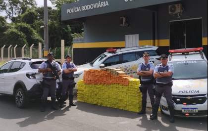 Jovem de 22 anos é preso com mais de 900 quilos de maconha