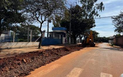 Empresa retoma obra na rua Buritis