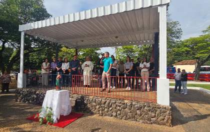 Prefeito Cassiano Maia Entrega Revitalização da Praça do Santa Luzia em Evento Marcante