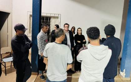 Prefeitura amplia estrutura de acolhimento para pessoas em situação de rua durante noites frias