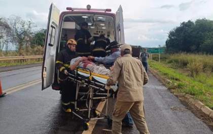 Motorista morre 16 dias após acidente entre carretas na BR-267; causas seguem em investigação