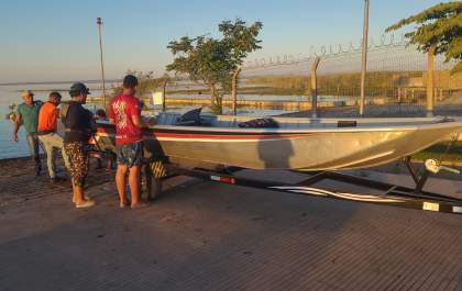 Acidente aquático deixa dois náufragos no rio Sucuriú em Três Lagoas