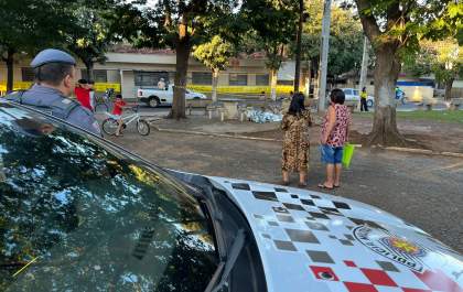 Homem é encontrado morto na praça do Jussara