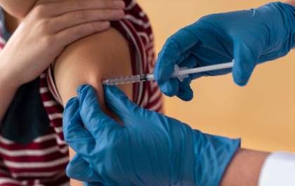 Três Lagoas acende alerta: apenas 45% dos adolescentes retornaram para a 2ª dose da vacina contra a dengue