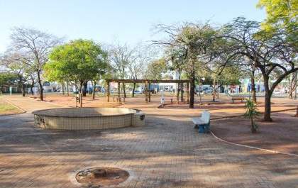 Prefeitura segue com revitalização de praças e atende agora o Jardim Alvorada