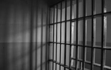 Homem é preso em Birigui acusado de furtar objetos em loja de calçados
