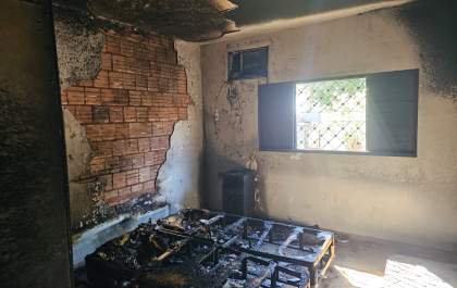 Mulher é presa em flagrante por incêndio doloso