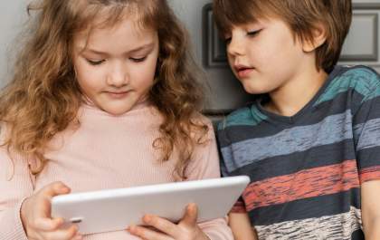 Férias escolares e uso de telas: especialista orienta como equilibrar diversão e desenvolvimento infantil
