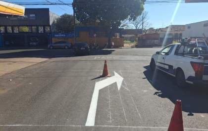 Rua Silva Manoel tem mudança no trânsito e proíbe conversão à esquerda