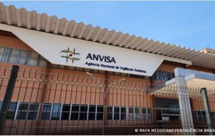 Anvisa proíbe comercialização de medicamentos e complemento alimentar