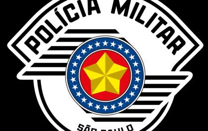 Mulher é presa por agredir filha com faca