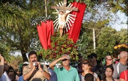 Procissão do Bom Jesus da Lapa completa 83 anos em Andradina