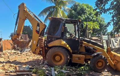 Prefeitura começa a pagar aluguel social a famílias que ocupavam área verde no bairro Iporã