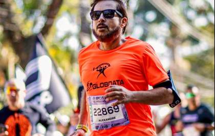 Contador araçatubense bate mais uma meta pessoal e completa a SP City Marathon 2025