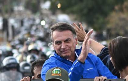 Moraes manda Bolsonaro cumprir prisão domiciliar após descumprimento de cautelares