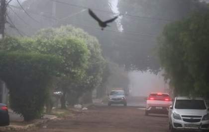 Terça-feira terá manhã fria e tarde com sol entre nuvens