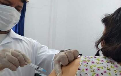 Saúde alerta para baixa cobertura vacinal contra gripe durante chegada de frente fria