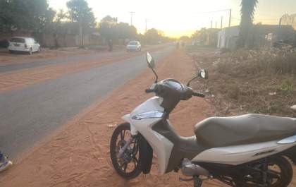 Motociclista fica ferida após acidente com linha de pipa em Três Lagoas