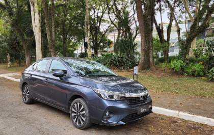 City Sedan 2025 segue eficiente e tem amplos recursos de segurança
