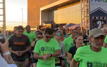 Mais de 500 corredores participam da Corrida da PM no Shopping Três Lagoas