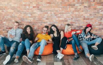 Jovens brasileiros entre 20 e 34 anos irão enfrentar em um futuro próximo dificuldades em relação à compra de bens materiais.