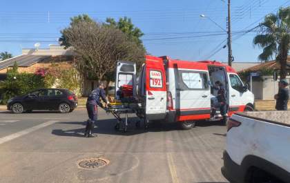 Ciclista de 57 anos é atingida por retrovisor de veículo em Três Lagoas