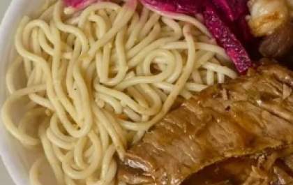 Saboroso Marmitaria oferece marmitex saborosos e acessíveis com entrega grátis