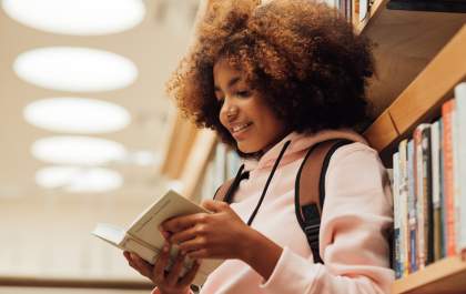 Iniciativas públicas e comunitárias aproximam brasileiros dos livros