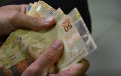 Proposta do Orçamento de 2026 prevê salário mínimo de R$ 1.631,00