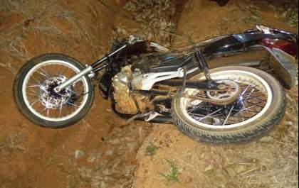 Jovem de 20 anos morre após colidir moto contra bezerro na MS-473