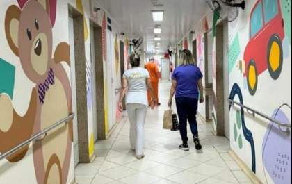 Menino de 8 anos que comeu lanche com ‘chumbinho’ deve deixar a UTI