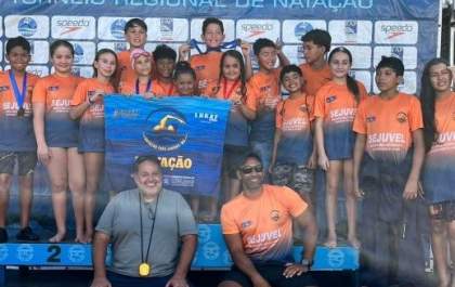 Três Lagoas se destaca na natação e conquista 20 medalhas em torneio regional