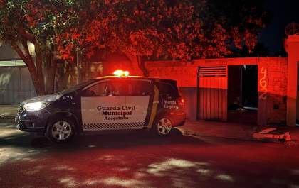 Homem é encontrado morto dentro de casa no Hilda Mandarino em possível homicídio