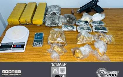 Entregador é preso com pistola e tijolos de maconha em casa no Águas Claras