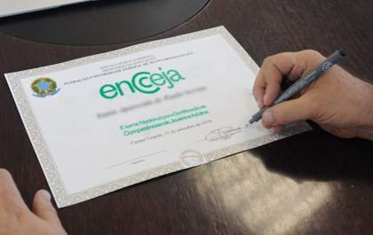 Inep abre inscrições para professores elaborarem e revisarem itens do Encceja