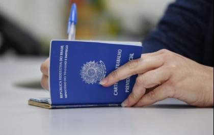Quase 100 mil trabalhadores ainda podem sacar o Abono Salarial de 2023