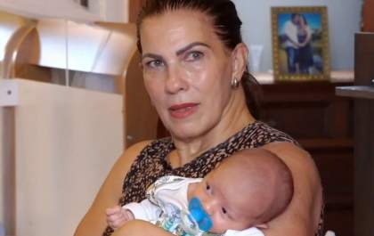 Mesmo após a menopausa e por ter passado por uma laqueadura, mulher engravida aos 63 anos