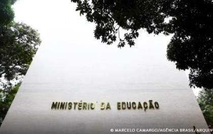 Sai lista de cursos superiores semipresenciais autorizados pelo MEC
