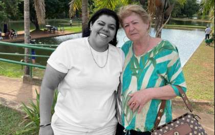 Mãe de Thais Bonatti faz aniversário e divulga carta