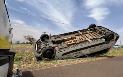 Passageiras de ambulância que tombou na Elyeser recebem alta hospitalar