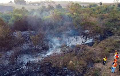 Calor e tempo seco elevam risco de incêndios em Araçatuba