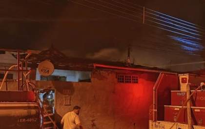 Incêndio destrói seis casas em Ilha Solteira